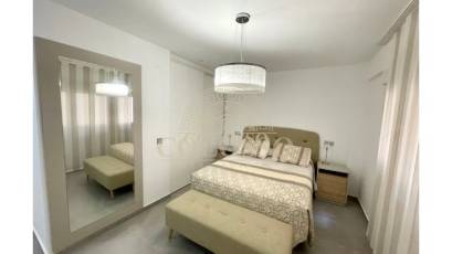 Alquiler - Apartamento / piso -
Torrevieja - Centro