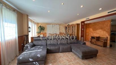 Resale - Chalet -
Godelleta - El bosque