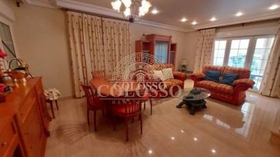 Resale - Villa -
Torrevieja - La veleta