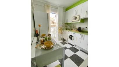 Resale - Piso -
Benidorm - Poniente
