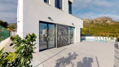Resale - Chalet -
Polop - Alberca