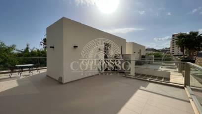 Resale - Chalet -
Villajoyosa - 1a linea