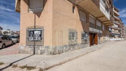 Reventa - Planta baja -
Torrevieja - El Acequión - Los Náufragos