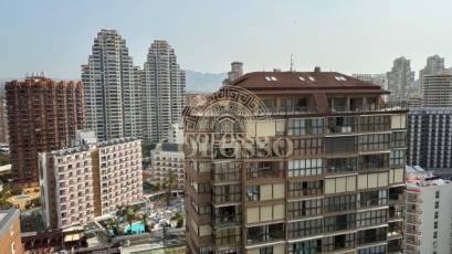 Resale - Piso -
Benidorm - Levante