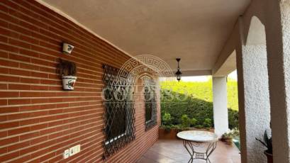 Resale - Chalet -
San Vicente del Raspeig - Sol y Luz
