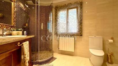 Resale - Villa -
Calpe - Cometa