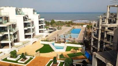 Nouvelle construction - apartment -
Denia