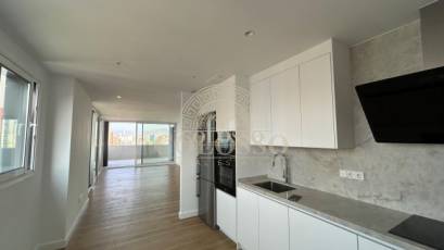 Resale - Piso -
Benidorm - Levante
