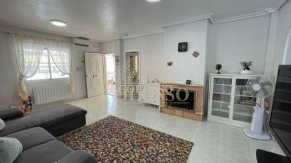 Resale - Casa -
Orihuela Costa - Los Altos