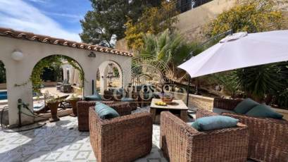 Resale - Casa -
Torrevieja - Los balcones