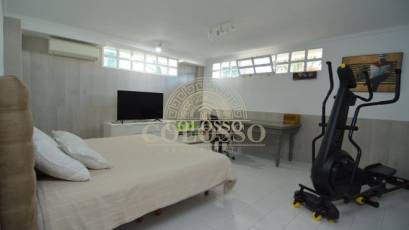 Resale - Villa -
Torrevieja - Centro