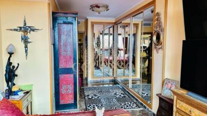 Resale - Piso -
Benidorm - Poniente