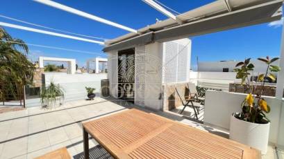 Resale - Villa de Lujo -
Orihuela Costa - Montezenia