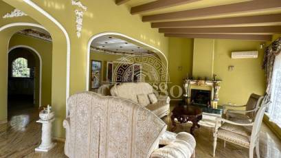 Resale - Villa -
Calpe - Cometa