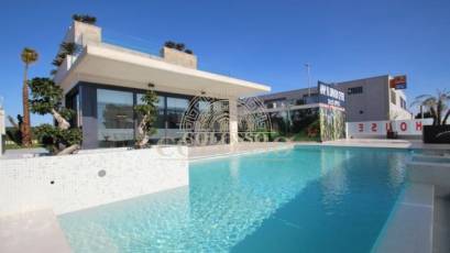 Obra nueva - Villa -
San Miguel de Salinas