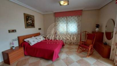 Resale - Villa -
Torrevieja - La veleta