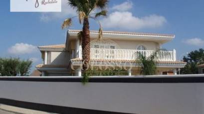 Resale - Chalet -
L'Eliana - MONTEALEGRE