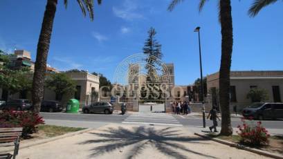 Resale - Edificio -
Alicante - Pla del bon repos