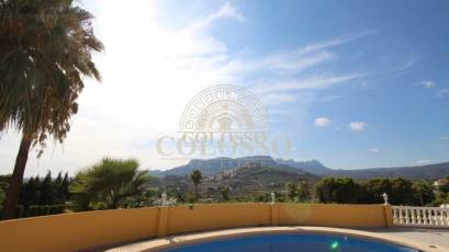 Resale - Villa -
Calpe - Empedrola