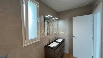 Resale - Piso -
Benidorm - Levante