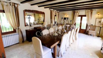 Resale - Villa -
Benissa - Fustera