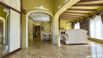 Resale - Villa -
Calpe - Cometa