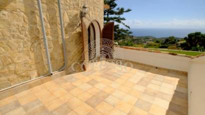 Resale - Villa -
Benissa - Fustera