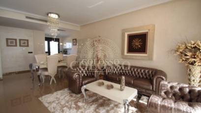 Resale - Villa -
Orihuela Costa - Campoamor