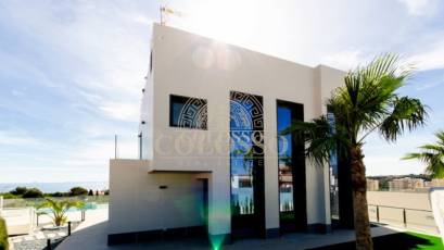 Resale - Villa -
Orihuela Costa - Campoamor