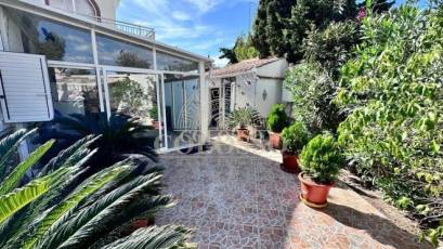 Resale - Casa -
Orihuela Costa - Cabo Roig