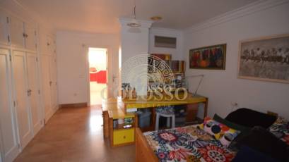 Resale - Villa -
Torrevieja - Centro