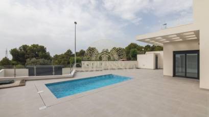 Reventa - Villa -
Polop - Alberca