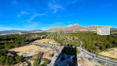 Resale - Apartamento -
Benidorm - Poniente
