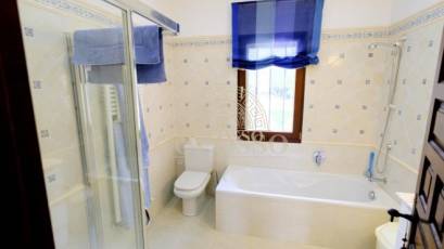Resale - Villa -
Benissa - Fustera