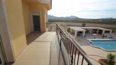 Revente - Villa -
Pinoso