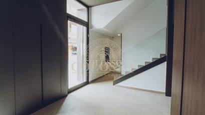 Revente - Apartamento -
Redován