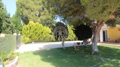 Resale - Chalet -
Orihuela Costa - Punta Prima