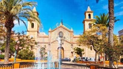 New Build - Planta baja -
Torrevieja - Centro