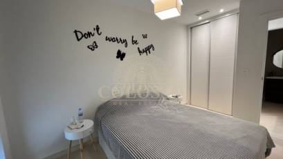 Resale - Chalet -
Villajoyosa - 1a linea