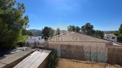 Resale - Chalet -
Godelleta - El bosque