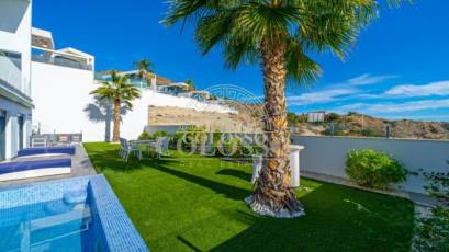Resale - Villa -
Finestrat - Balcón de finestrat