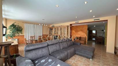 Resale - Chalet -
Godelleta - El bosque