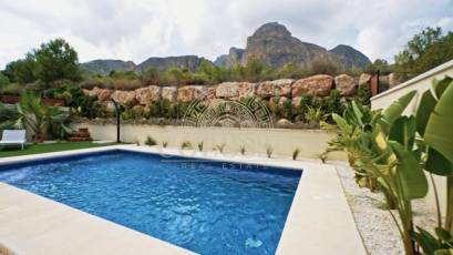 Resale - Villa de Lujo -
Polop - Urbanizaciones