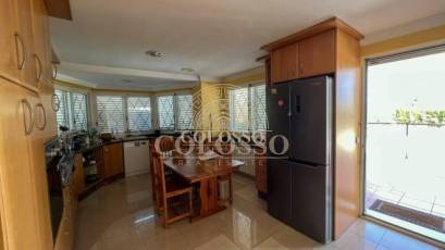Reventa - Chalet -
Manises - Calle mayor-Masia de la Cova