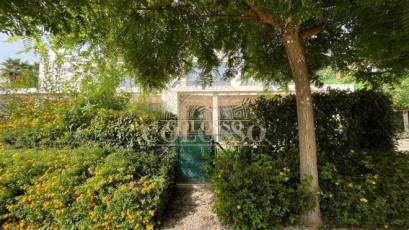 Resale - Chalet -
Villajoyosa - 1a linea