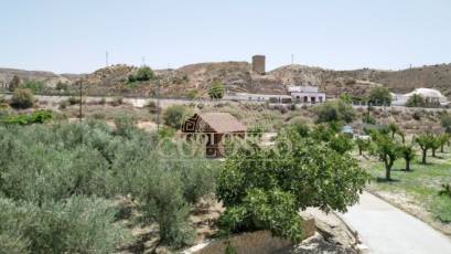 Revente - Casa con terreno -
Alsodux - ALMERIA