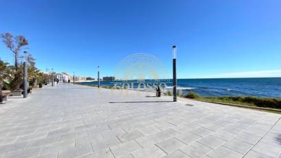 Alquiler - Apartamento / piso -
Torrevieja - Playa de los Locos