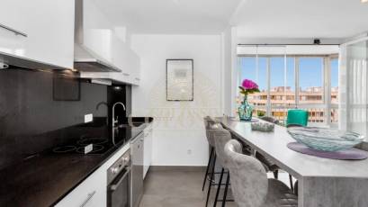 Resale - Apartamento -
Torrevieja - Centro