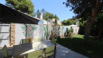 Resale - Chalet -
Orihuela Costa - Punta Prima