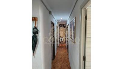 Resale - Piso -
Picassent - Centro